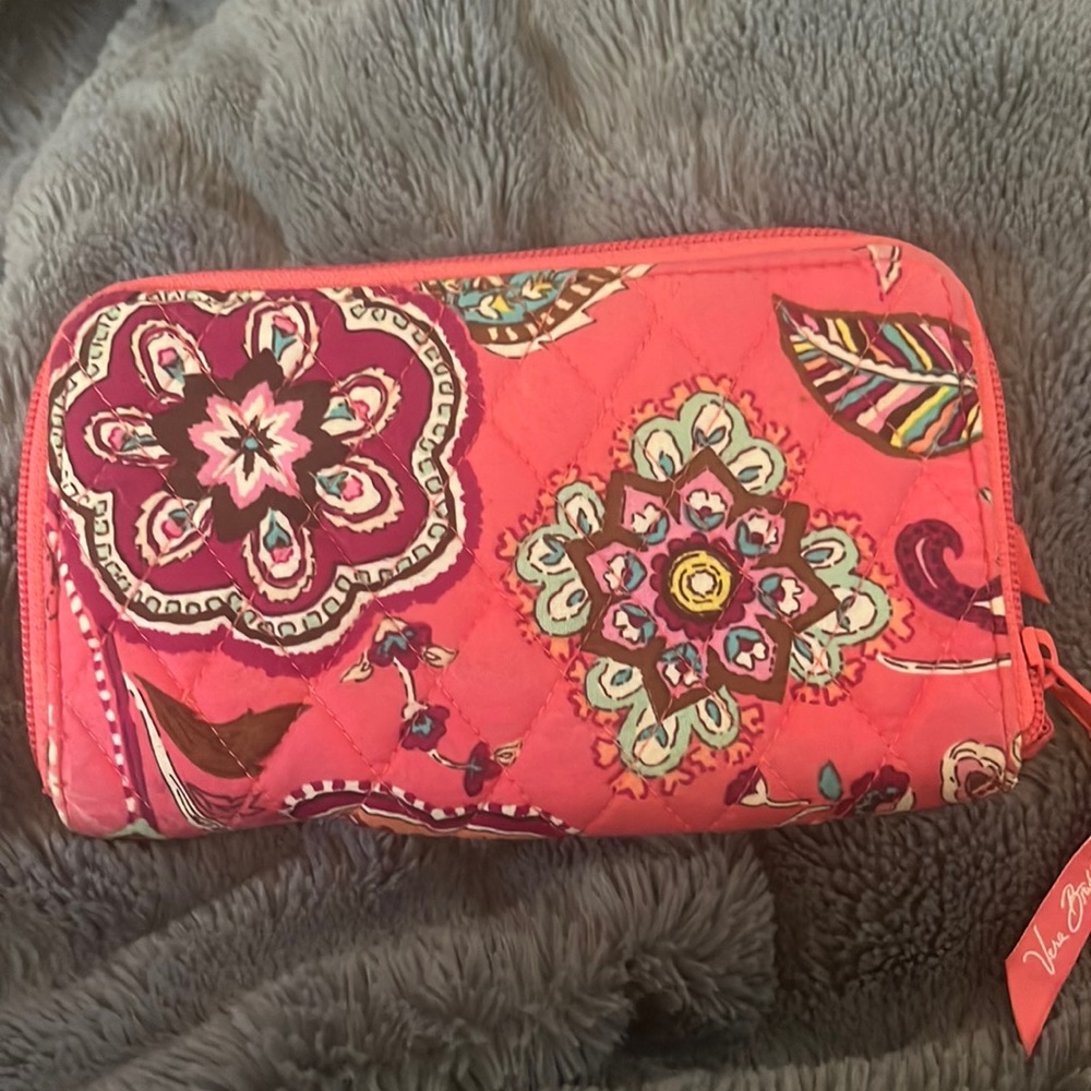 Vera Bradley zip around wallet